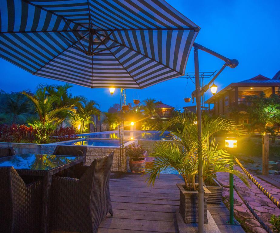 Toba Village Inn Tuktuk Zewnętrze zdjęcie