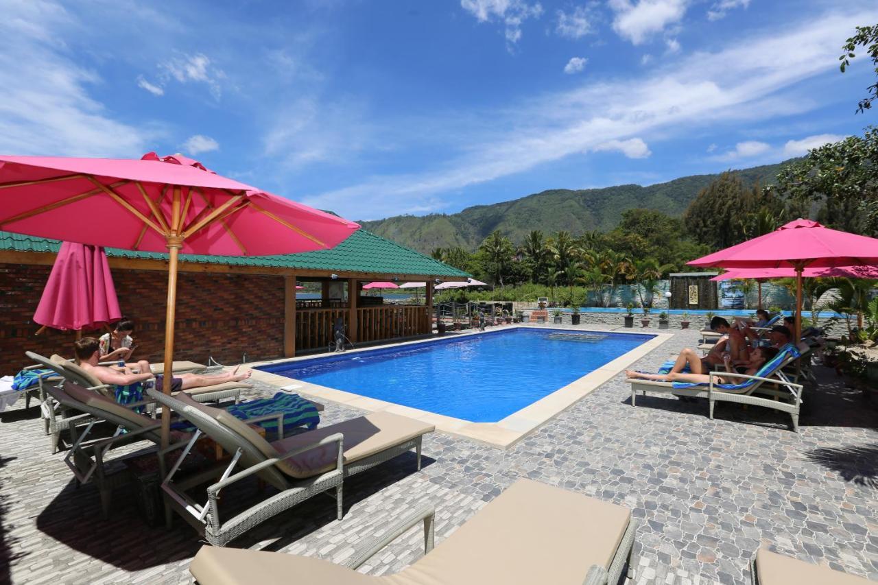 Toba Village Inn Tuktuk Zewnętrze zdjęcie