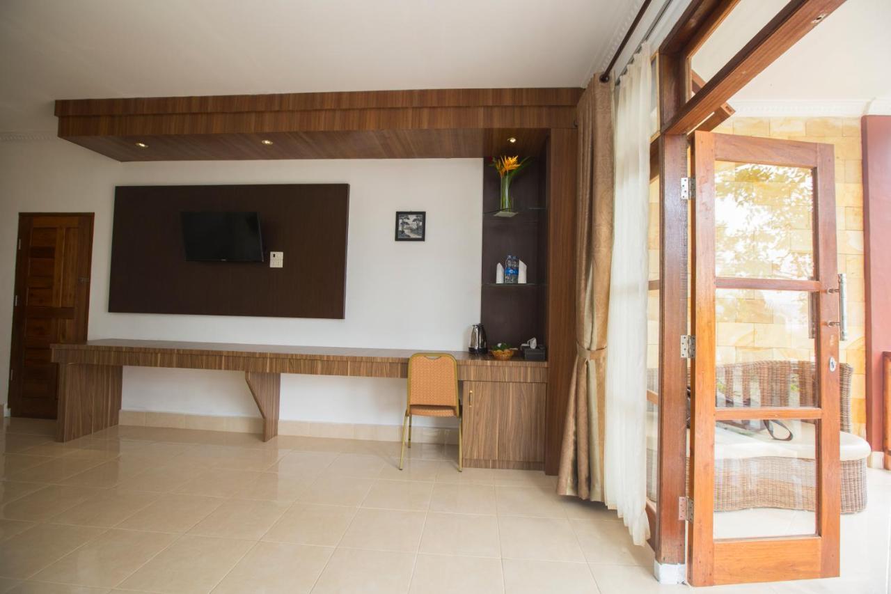 Toba Village Inn Tuktuk Zewnętrze zdjęcie